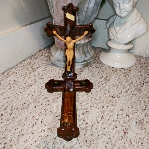 Antique 1930's Rare Brown & Ivory Marble Looking Catholic "Sick Call" Crucifix - Picture 5 of 11